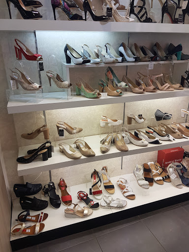 магазини за закупуване на дамски кльощави обувки София