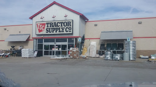 Home Improvement Store «Tractor Supply Co.», reviews and photos, 5790 State Rd 46, Bloomington, IN 47404, USA