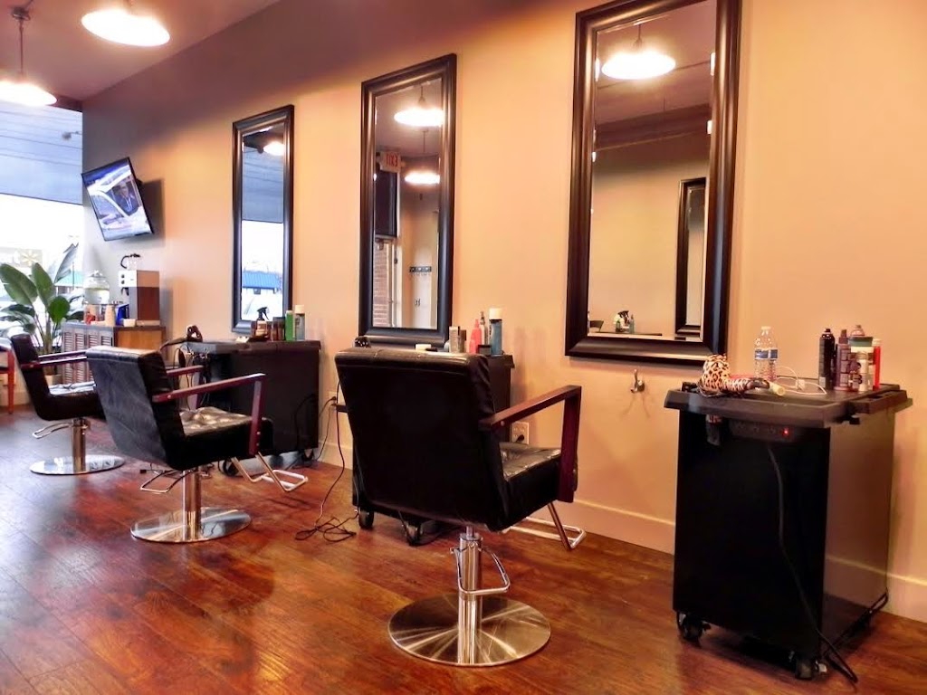 Republic The Salon 44124