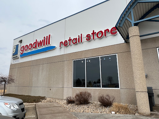 Thrift Store «Goodwill Store and Donation Center - Platteville», reviews and photos, 2001 Progressive Pkwy, Platteville, WI 53818, USA