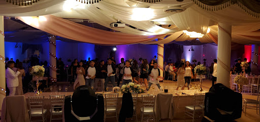 Shopping Mall «City Shopping Center», reviews and photos, 2201 Long Beach Blvd, Compton, CA 90221, USA