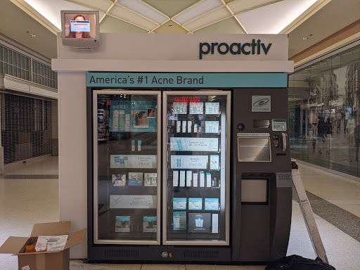 Shopping Mall «Chapel Hill Mall», reviews and photos, 2000 Brittain Rd, Akron, OH 44310, USA