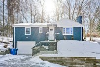 Intrinsic Realty - Photo 2 - Car repair in , Pittsburgh