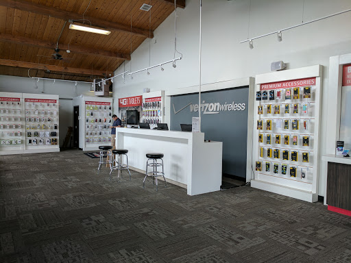 Cell Phone Store «Verizon Authorized Retailer - A Wireless», reviews and photos, 38 Rancho Del Mar, Aptos, CA 95003, USA