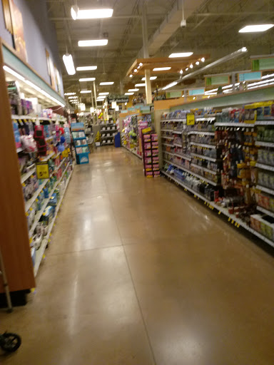 Grocery Store «Kroger», reviews and photos, 108 W Highland Rd, Howell, MI 48843, USA