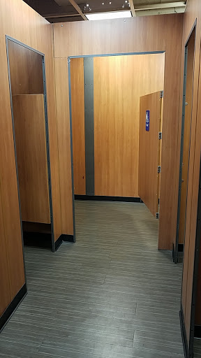 Clothing Store «Burlington Coat Factory», reviews and photos, 6875 Southland Dr, Middleburg Heights, OH 44130, USA