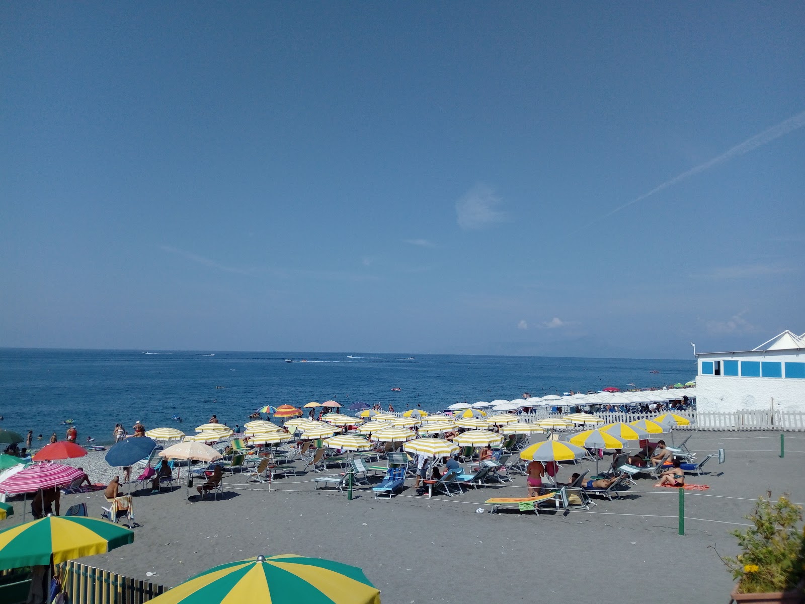 Fotografie cu Spiaggia di Tortora cu drept și lung