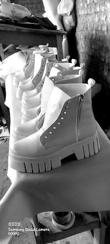 Calzados Boomz - Zapatería