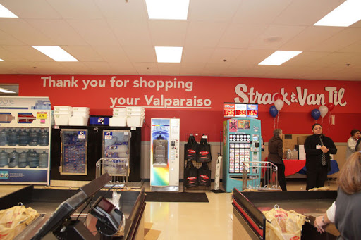 Grocery Store «Strack & VanTil Food Market», reviews and photos, 2168 W US Hwy 30, Valparaiso, IN 46385, USA