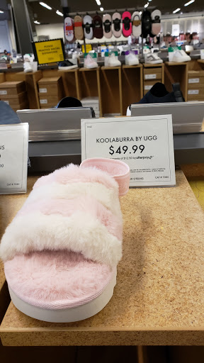 Shoe Store «DSW Designer Shoe Warehouse», reviews and photos, 23171 W Outer Dr, Allen Park, MI 48101, USA