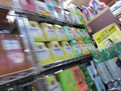 Party Store «Midway Party Store», reviews and photos, 4689 E Grand River Ave, Howell, MI 48843, USA