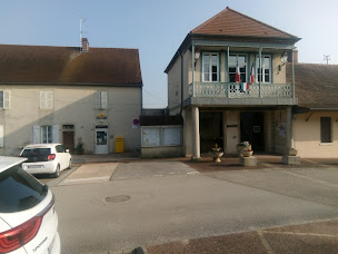Photo n°5 de Le Rock'Mantique à Savigny-en-Revermont ()