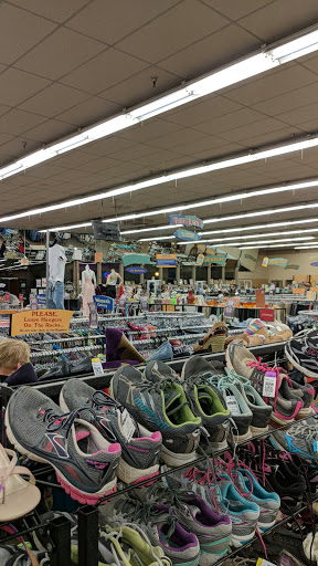 Thrift Store «Thrift Town», reviews and photos, 6328 Fair Oaks Blvd, Carmichael, CA 95608, USA