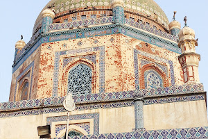 Shah Shams Darbar Multan image