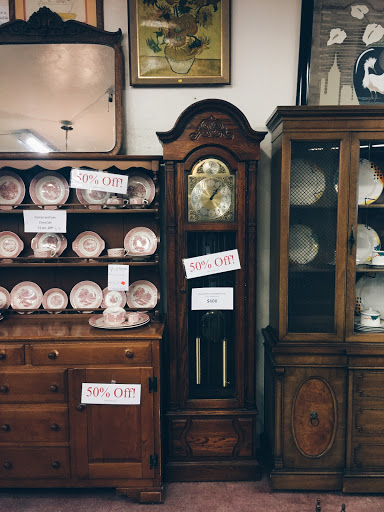 Thrift Store «L.A. Road Thrift Store», reviews and photos, 3516 N Eagle Rock Blvd, Los Angeles, CA 90065, USA