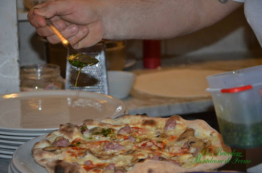 Ristorante Pizzeria Belvedere in Monteleone di Fermo, Provincia di Fermo