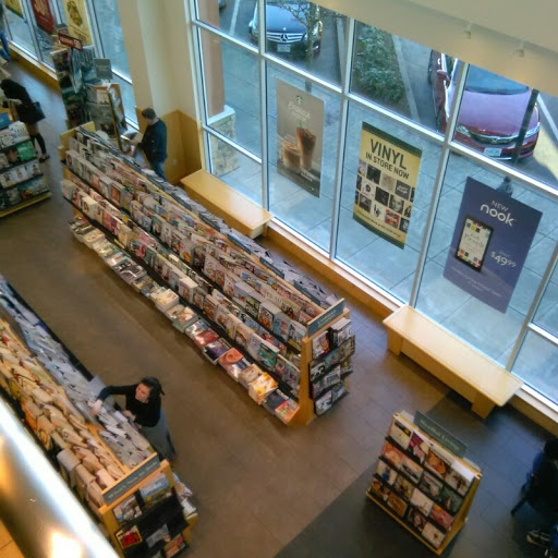 Shopping Mall «Bridgeport Village», reviews and photos, 7455 SW Bridgeport Rd, Tigard, OR 97224, USA