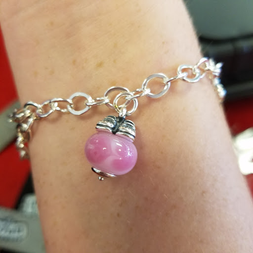 Jewelry Store «James Avery Jewelry», reviews and photos, 5535 W Loop 1604 N #111, San Antonio, TX 78253, USA