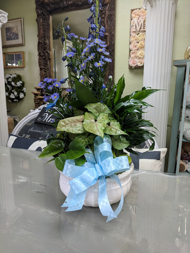 Florist «Country Club Flower Shop», reviews and photos, 820 W Lake Mary Blvd #101, Sanford, FL 32773, USA