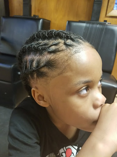 Hair Salon «Loc Wise Natural Hair Care», reviews and photos, 5909 W North Ave, Milwaukee, WI 53208, USA