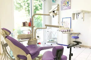 Dentiste Ixelles | Rose Gilson Sebaaly | Remi Dental image