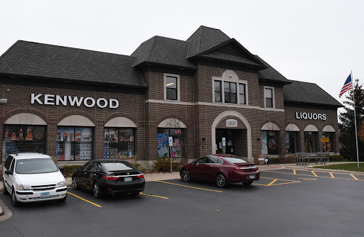 Liquor Store «Kenwood Liquors - Homer Glen», reviews and photos, 12037 W 159th St, Homer Glen, IL 60491, USA