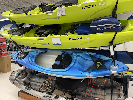 Marine Supply Store «West Marine», reviews and photos, 4141 S 76th St, Greenfield, WI 53220, USA