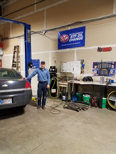 Auto Repair Shop «VG AUTO REPAIR LLC - FORMERLY VERNS AUTO REPAIR», reviews and photos, 5301 Commerce Cir a, Indianapolis, IN 46237, USA