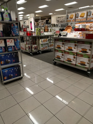 Shopping Mall «Gurnee Mills», reviews and photos, 6170 W Grand Ave, Gurnee, IL 60031, USA