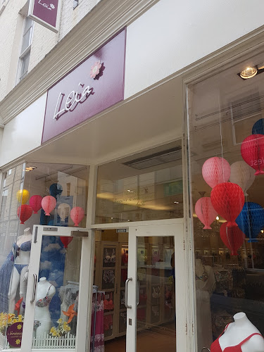 Leia Lingerie York - Clothing store