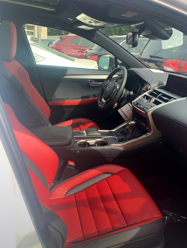 Lexus Dealer «Lindsay Lexus of Alexandria», reviews and photos, 3410 King St, Alexandria, VA 22302, USA