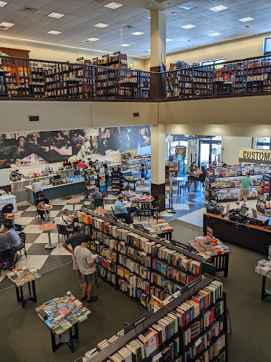 Book Store «Barnes & Noble Booksellers Boca Raton», reviews and photos, 1400 Glades Rd, Boca Raton, FL 33431, USA