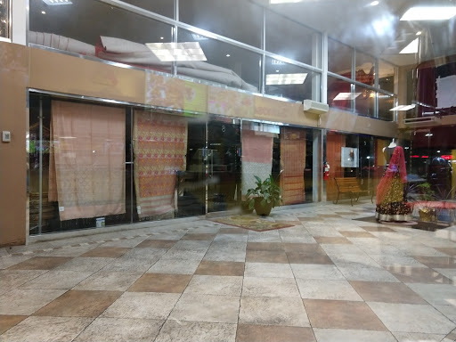 Clothing Store «The Mall at Oak Tree», reviews and photos, 1710 Oak Tree Road, Edison, NJ 08820, USA