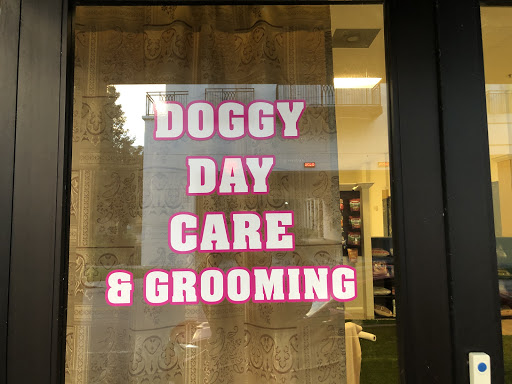 Pet Supply Store «Magic Pet Baldwin Park», reviews and photos, 4836 New Broad St, Orlando, FL 32814, USA