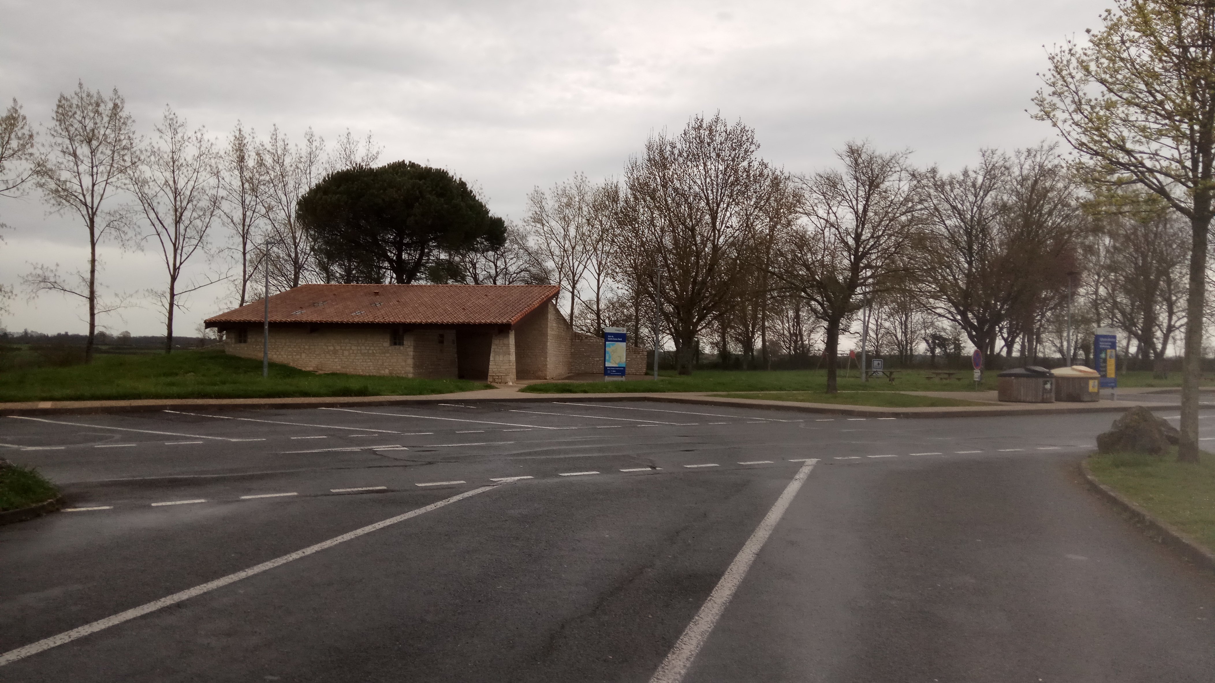 Photo n° 4 de l'avis de Special.u fait le 13/04/2018 à 07:15