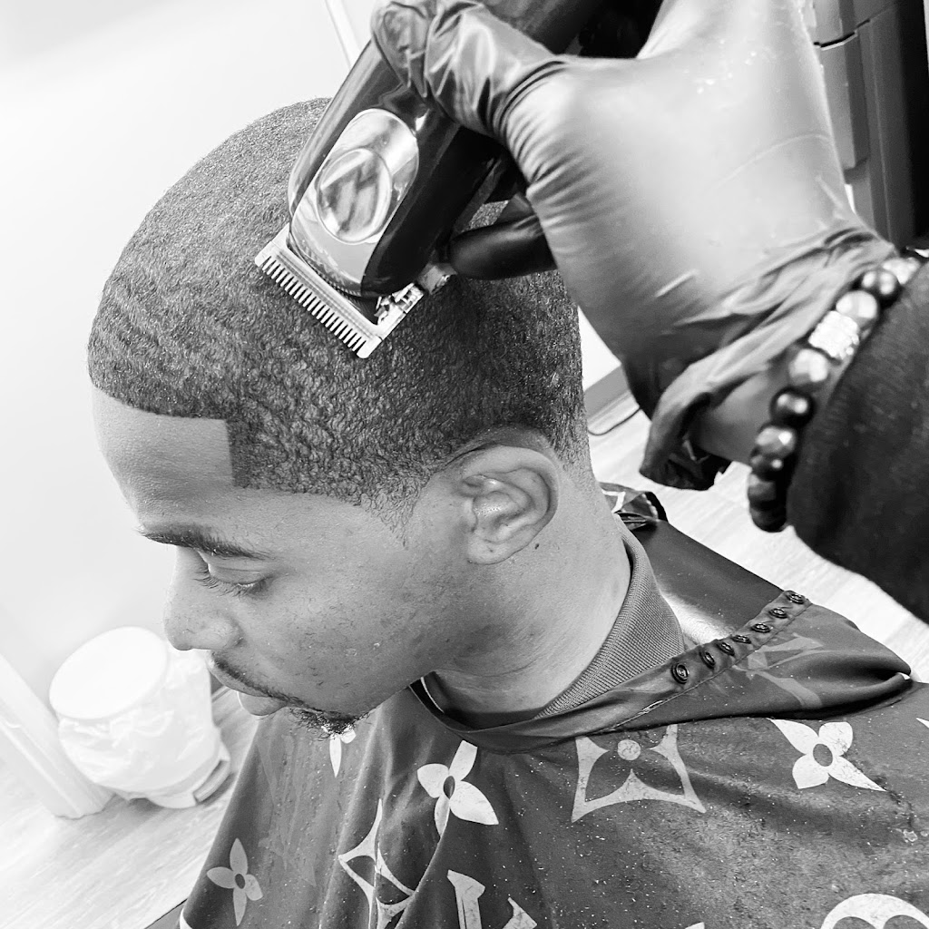 Taylor Made Barber Shop 37604