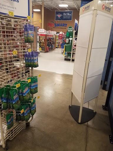 Pet Supply Store «PetSmart», reviews and photos, 355 Howe Ave, Cuyahoga Falls, OH 44221, USA
