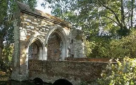 Waltham Abbey Gatehouse and Bridge image