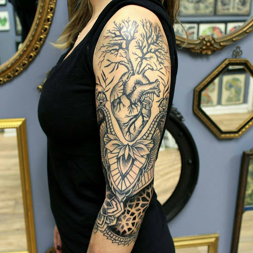 Tattoo Shop «Two Headed Dog Tattoo Studio», reviews and photos, 189 Changebridge Rd #3, Montville, NJ 07045, USA