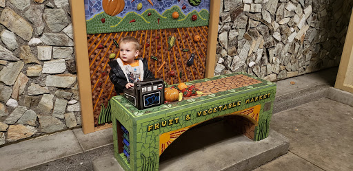 Grocery Store «Grocery Outlet Bargain Market», reviews and photos, 401 Marin St, Vallejo, CA 94590, USA