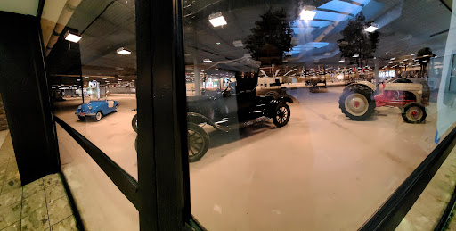 Shopping Mall «Lakeview Square Mall», reviews and photos, 5775 Beckley Rd, Battle Creek, MI 49015, USA