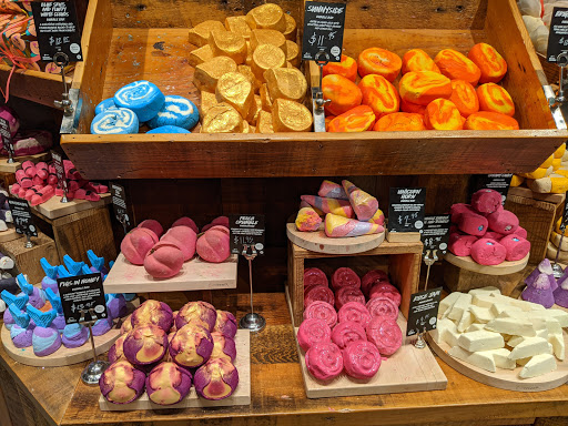 Cosmetics Store «Lush Cosmetics», reviews and photos, 104 Walden Galleria, Buffalo, NY 14225, USA