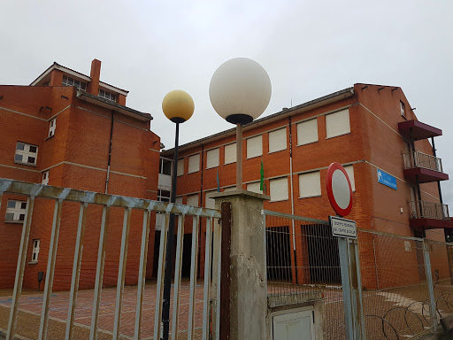 Colegio Público Castillo de Gauzón en Raíces Nuevo