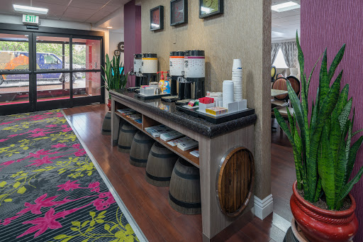 Hampton Inn Livermore image
