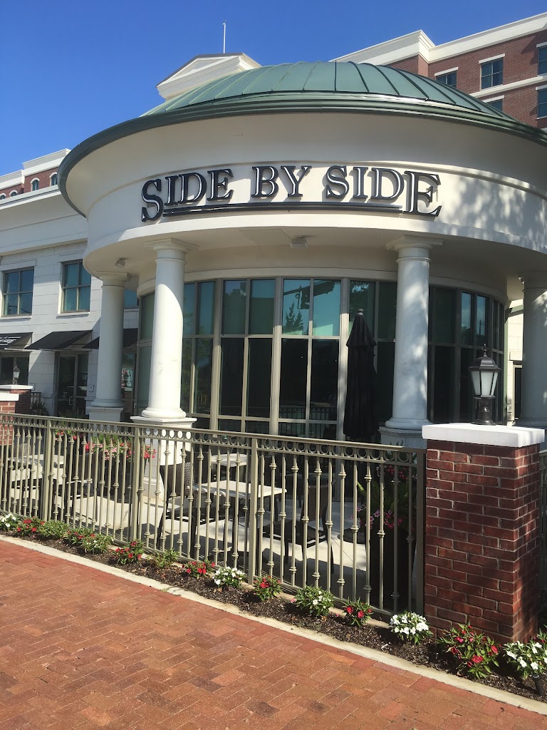 Side by Side Kitchen & Cocktails 35401