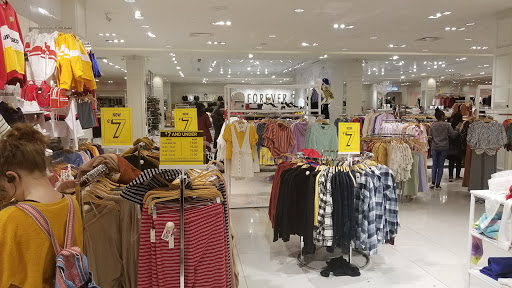 Clothing Store «Forever 21», reviews and photos, 5065 Main St, Trumbull, CT 06611, USA