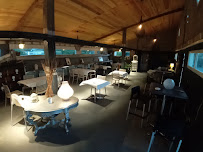 Atmosphère du Bar-restaurant à huîtres Le Parc des Graves à Mornac-sur-Seudre - n°4