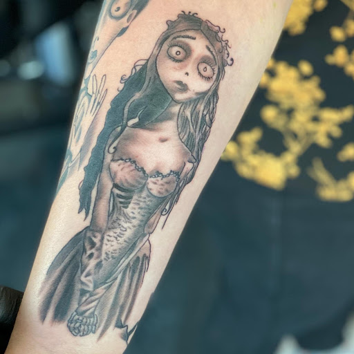 Tattoo Shop «3 Shades of Black Tattoo Studio», reviews and photos, 2816 S 11th St, Niles, MI 49120, USA