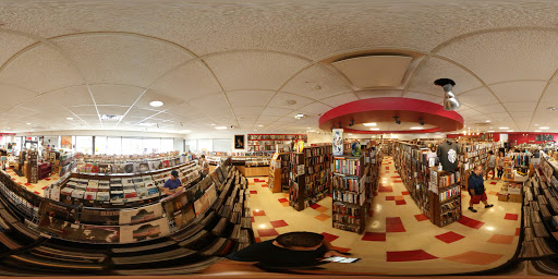 Book Store «Mojo Books & Records», reviews and photos, 2540 E Fowler Ave, Tampa, FL 33612, USA