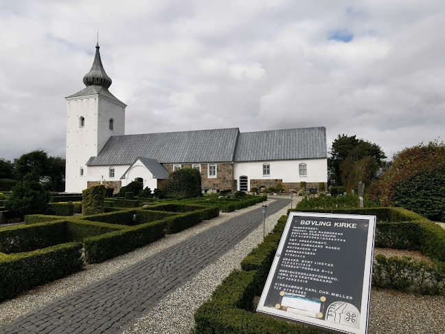 Bøvling Kirke - Kirke